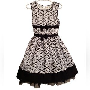 THE CHILDREN'S PLACE Girls Sz 6 Sleeveless Black White Tulle Daisy Flower Dress